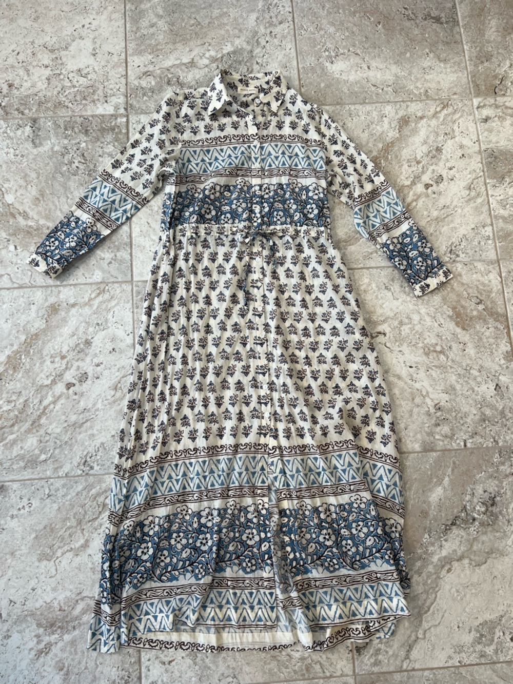 Maison Hotel Justine Floral Button Up Cotton Robe Dress in Ecru White + Blue, S - Picture 12 of 13